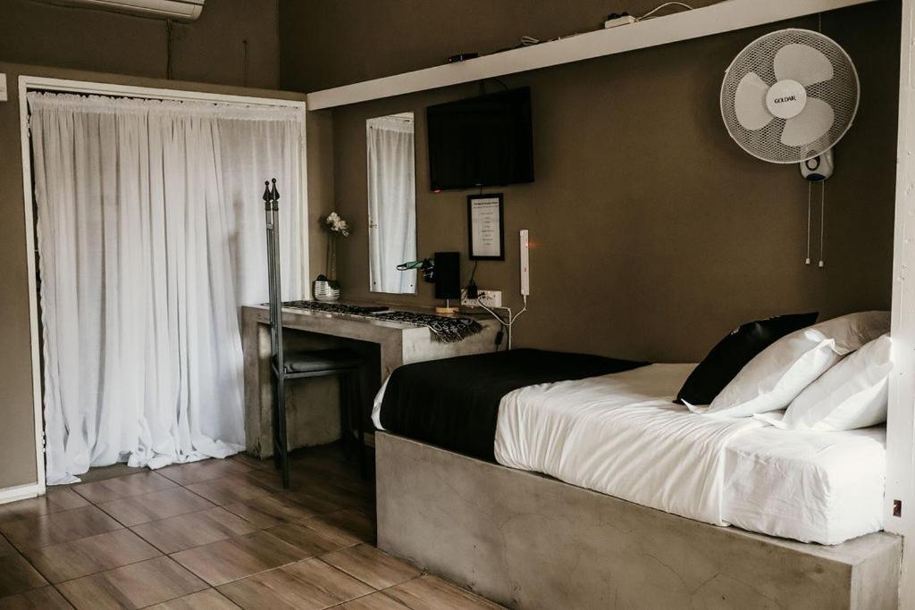 פאלאבורווה Overnight Stop Before Kruger National Park מראה חיצוני תמונה